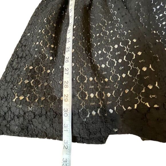 Lilly Pulitzer Black Lace Dress Key Hole Button Back Lined Wide Neck Size 10 - Picture 13 of 14